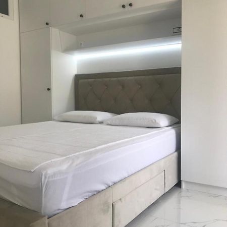Adriatic Apartman Bečići Luaran gambar