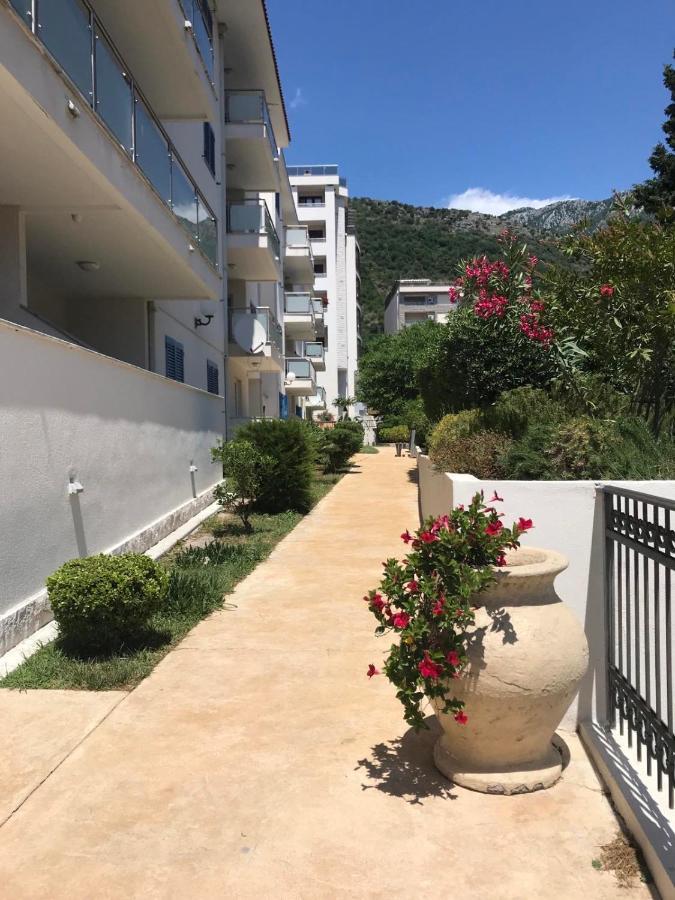 Adriatic Apartman Bečići Luaran gambar