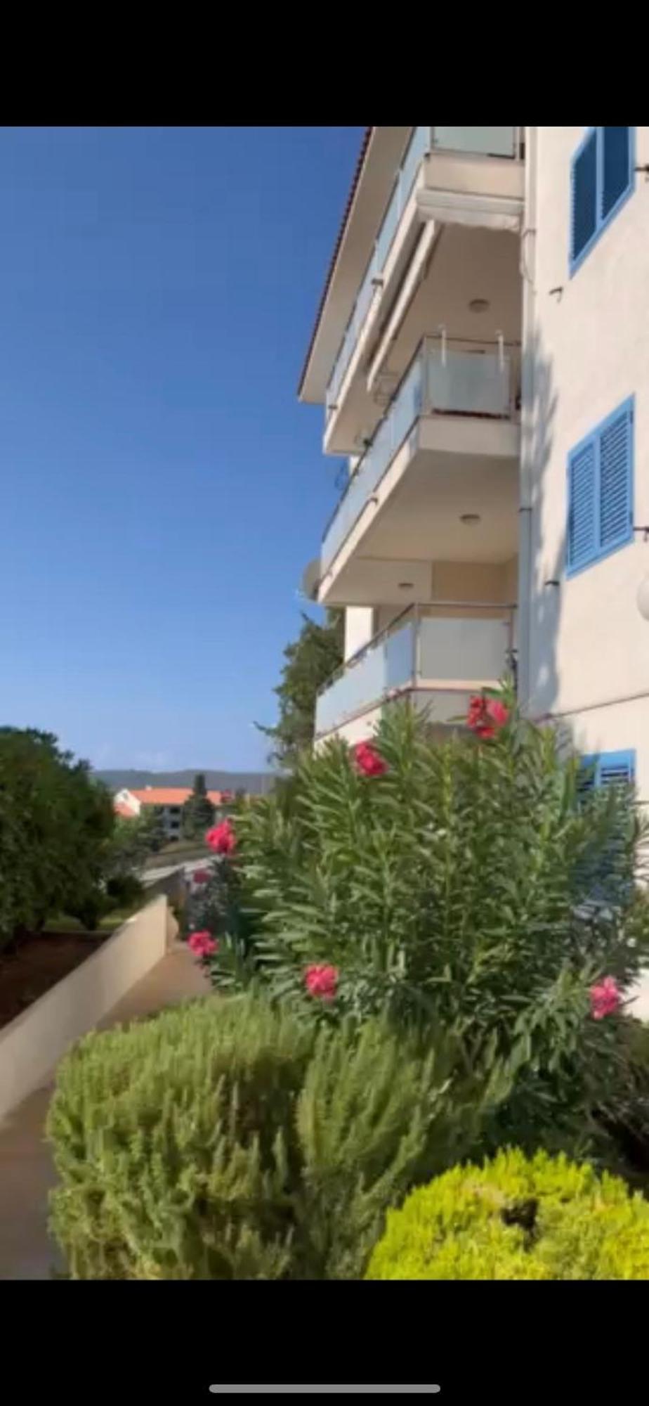 Adriatic Apartman Bečići Luaran gambar